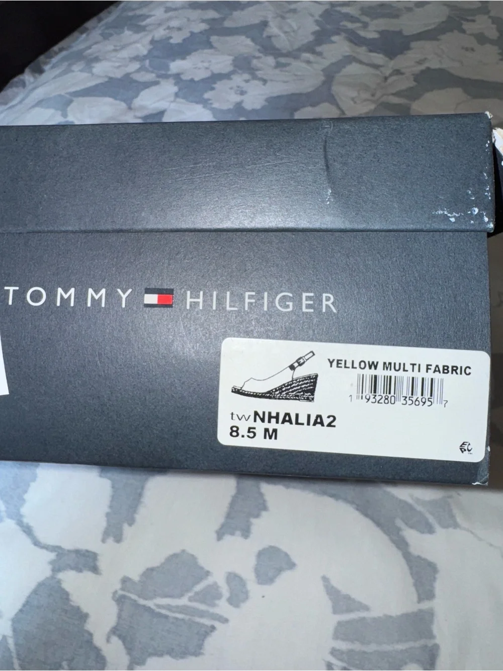 Tommy Hilfiger NHALIA2 Women’s 8.5 Yellow Espadrille Wedge Peep Toe Sandals